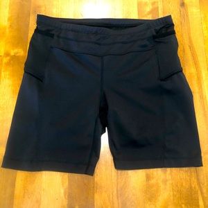 Athleta Spin Cycling Shorts with pockets